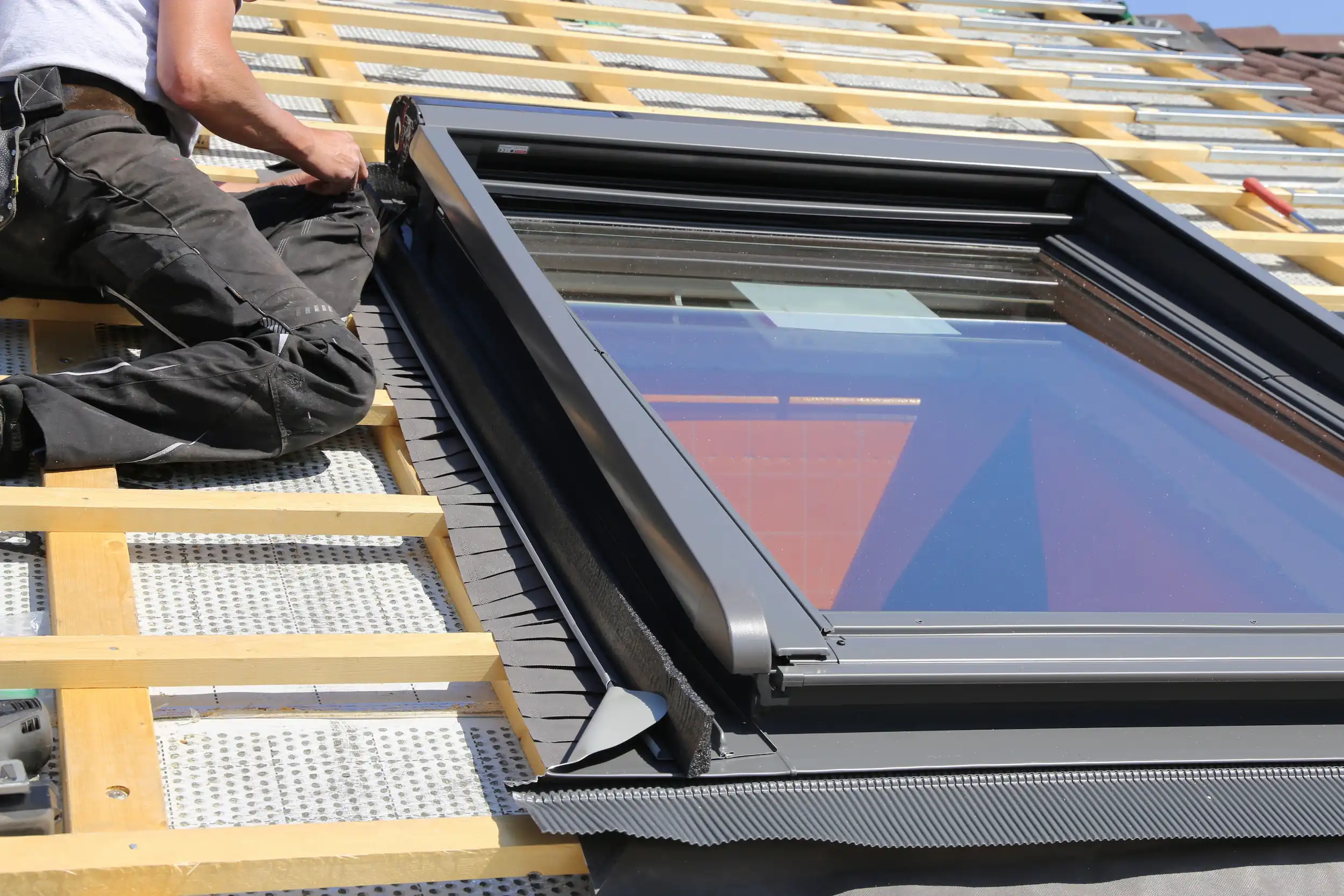 couvreur-installation-velux-volet